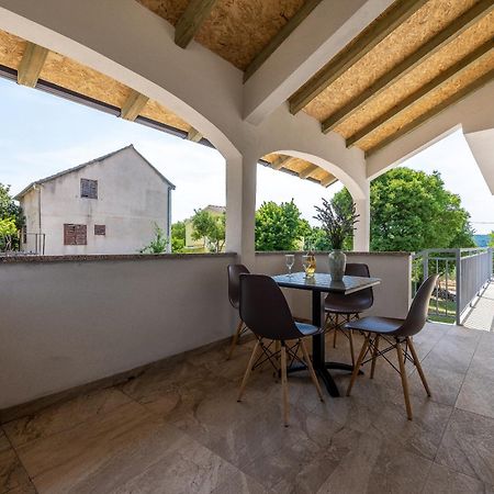 Apartmani Dupor Gornji Karin Exterior photo