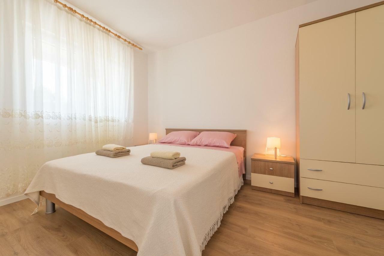 Apartmani Dupor Gornji Karin Exterior photo