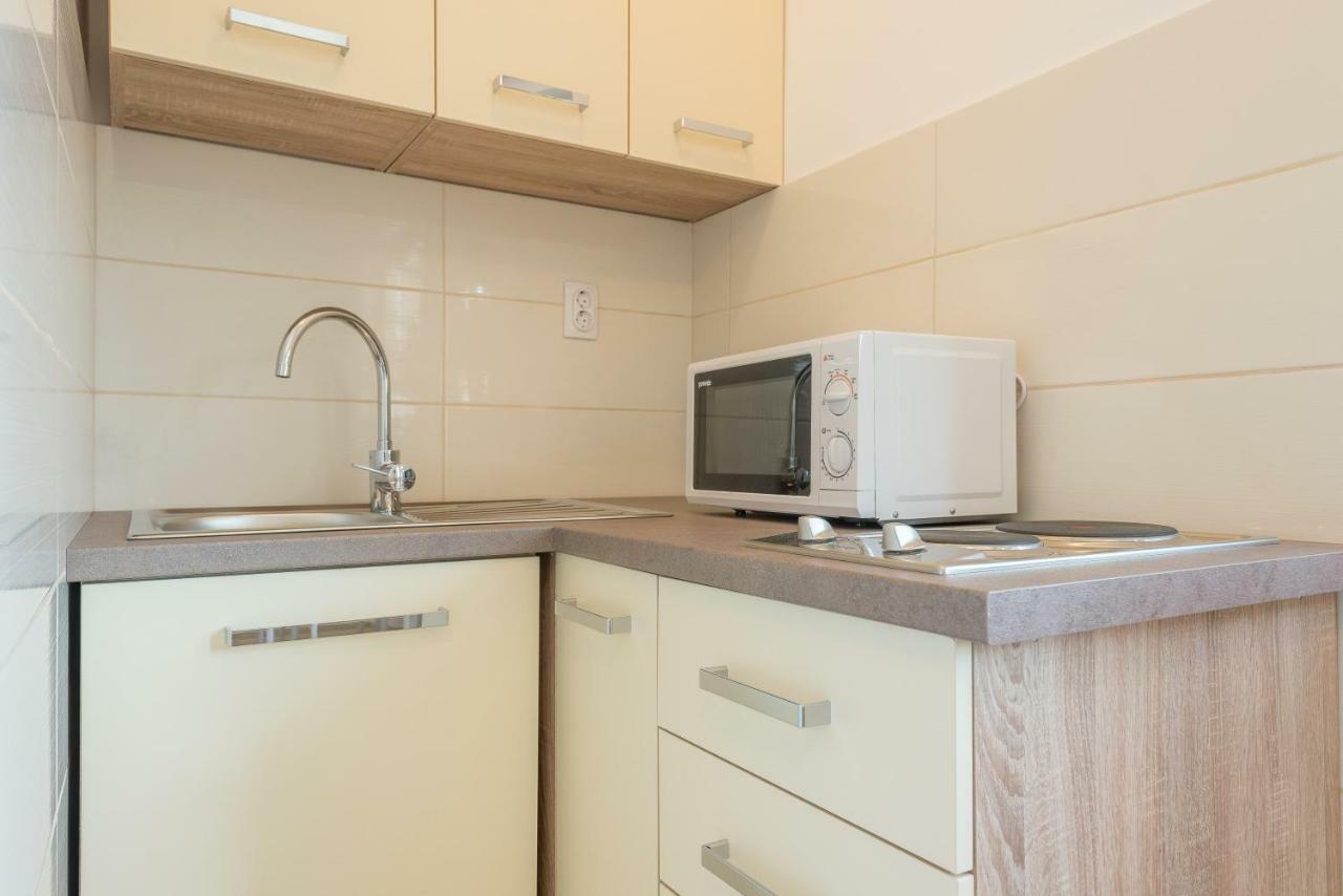 Apartmani Dupor Gornji Karin Exterior photo