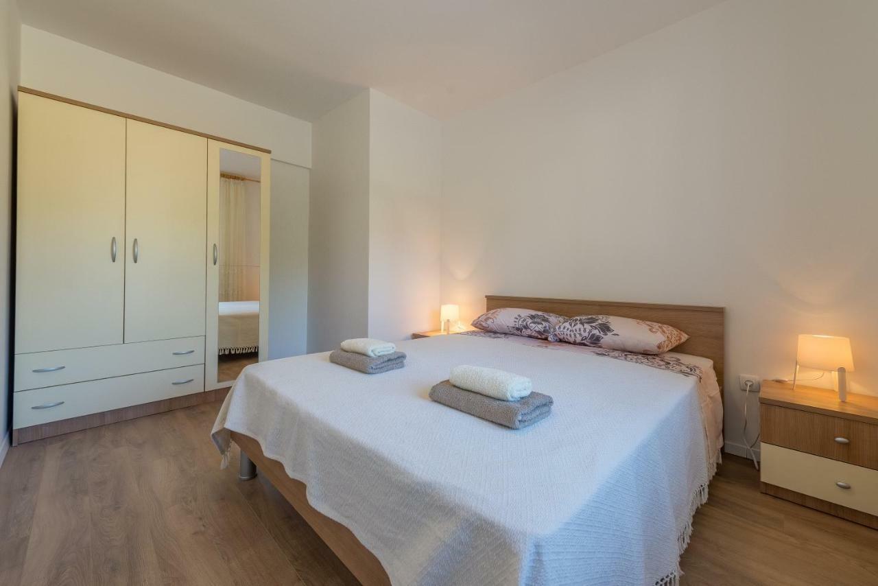 Apartmani Dupor Gornji Karin Exterior photo