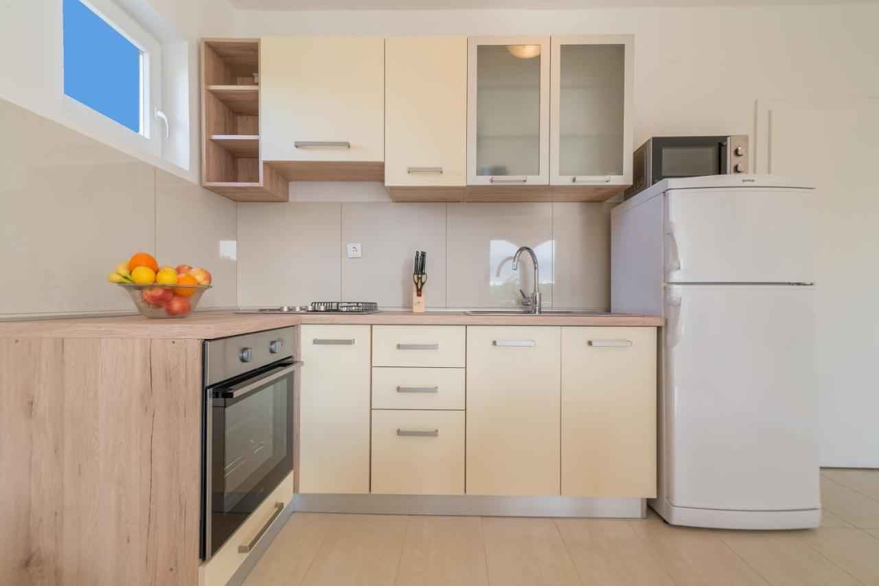 Apartmani Dupor Gornji Karin Exterior photo